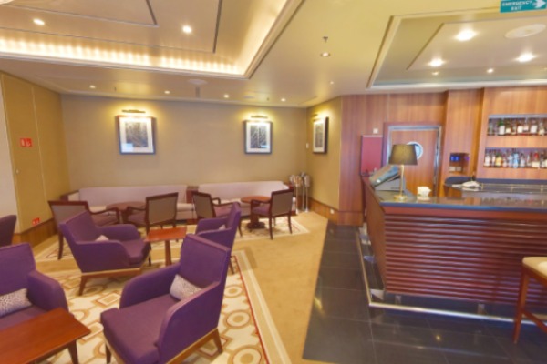 Queen Mary 2 Gallery Image
